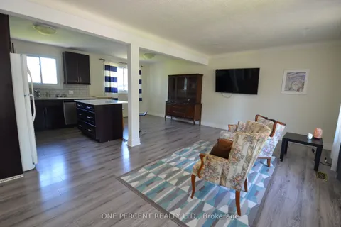 43 Loyalist Drive, ON L3C 2X9