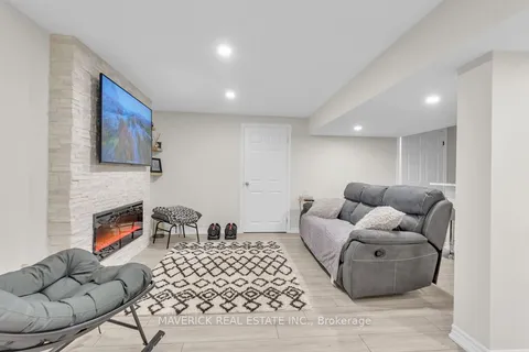 474 King Street, ON N5C 3J7