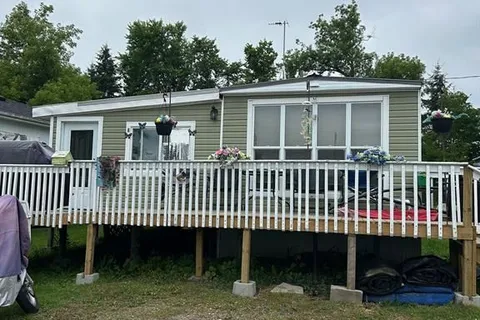 223B Clare Street, ON K0K 3H0