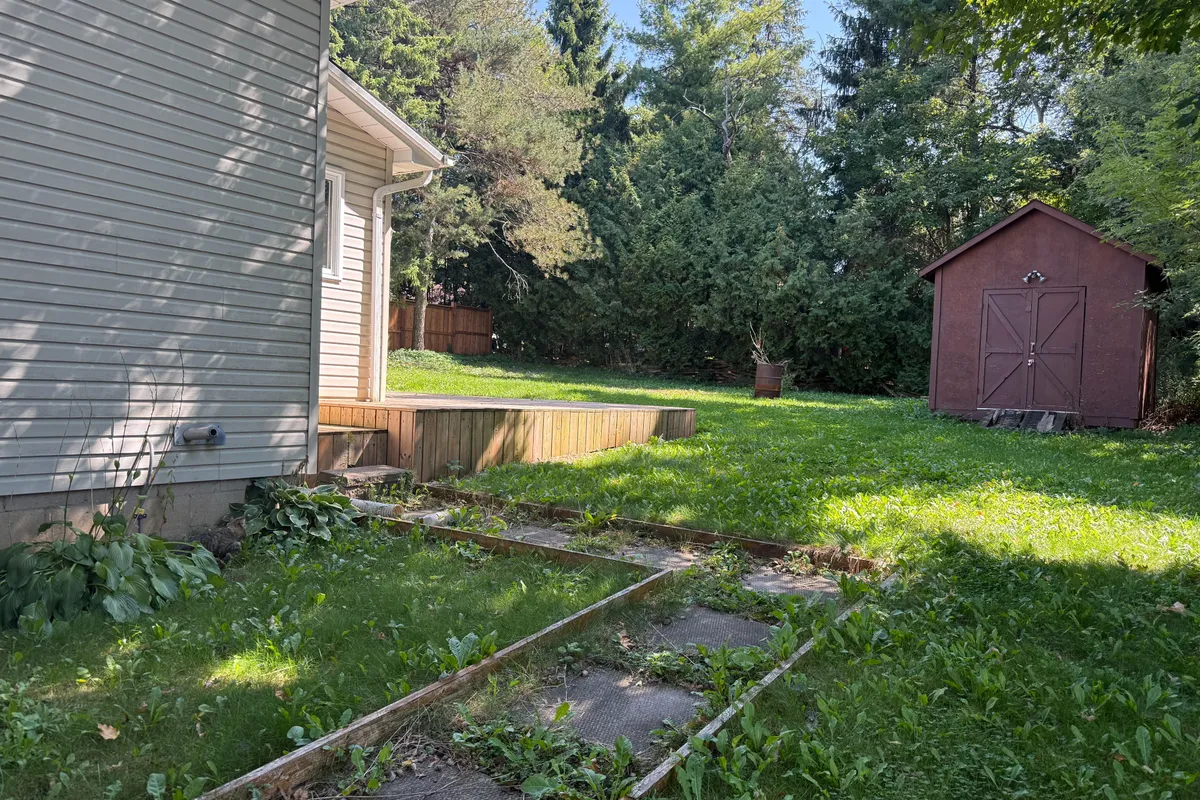 1 Kenneth Avenue, ON N0B 1T0