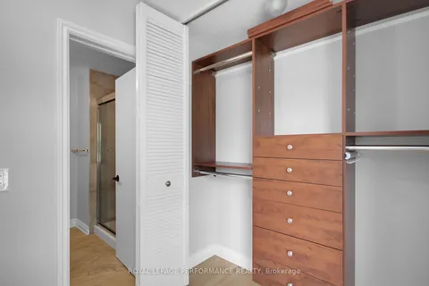 82 Queensline Drive, ON K2H 7J5