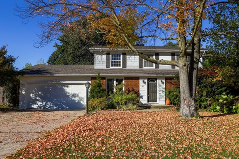 82 Queensline Drive, ON K2H 7J5