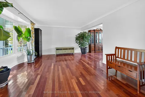 21 Garrison Village Drive, ON L0S 1J0