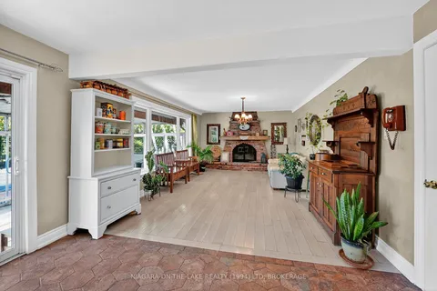 21 Garrison Village Drive, ON L0S 1J0