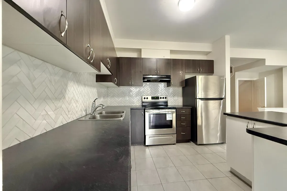 709 Megrez Way, ON K2J 6S9