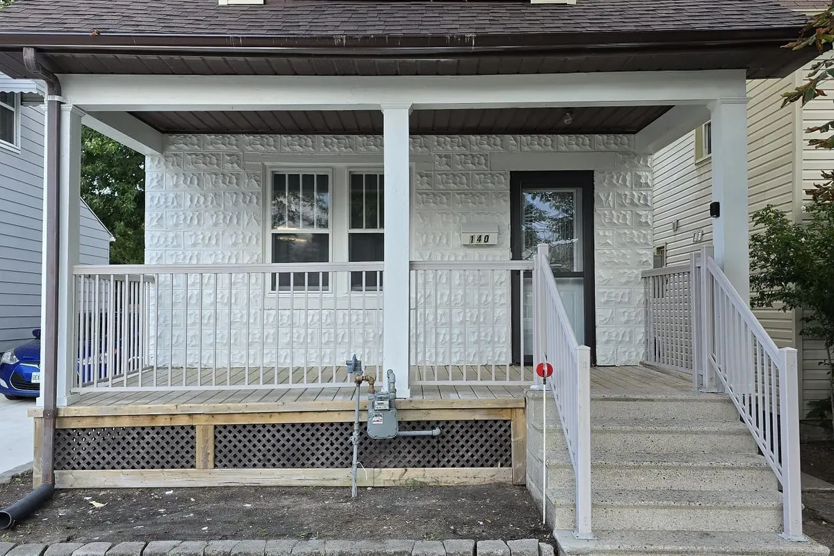 140 Napier Street, ON N7T 6E6