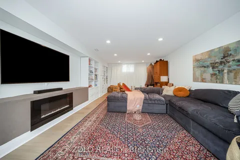 115 Welbourn Drive, ON L9A 3N5