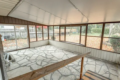 377 Griffith Street, ON N6K 2S1