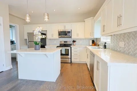 13 Cinnamon Street, ON L2V 0B6