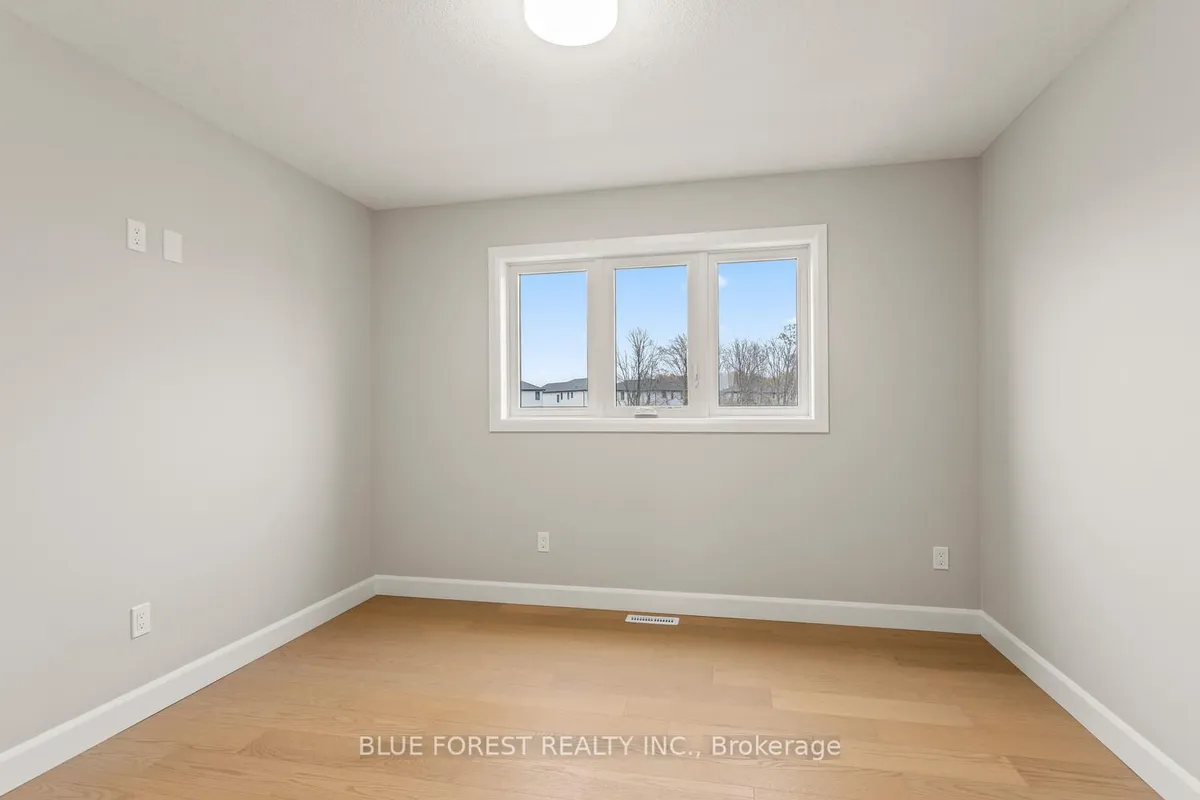 3881 Ayrshire Avenue, ON N6P 0J5