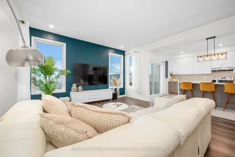 302 Haliburton Heights, ON K2S 1S3