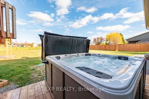 20 RIVERDALE Street, ON K0J 2L0