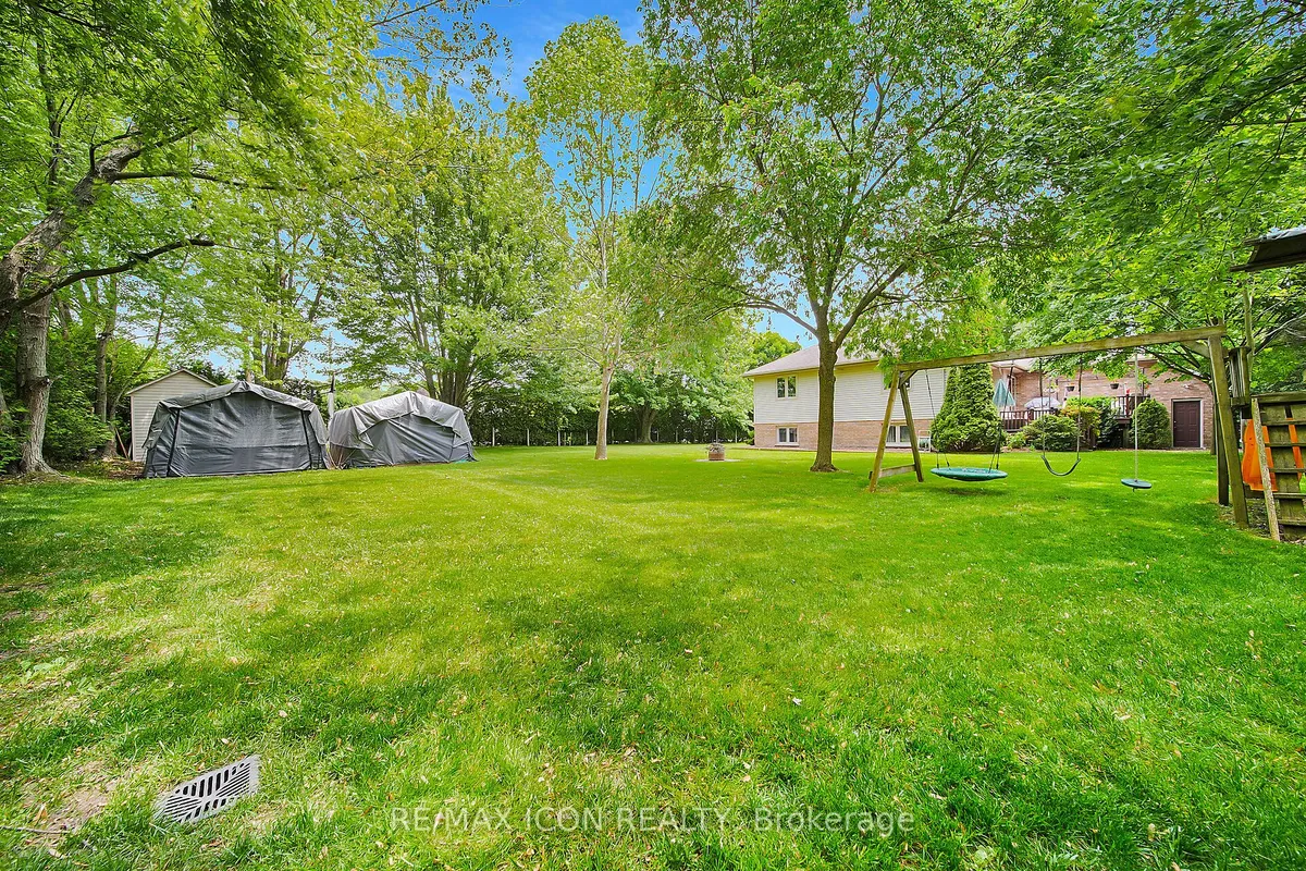 21 Lunn Lane, ON N0L 2M0