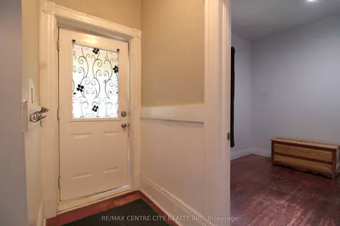 28 Maple Street, ON N5R 1Y9