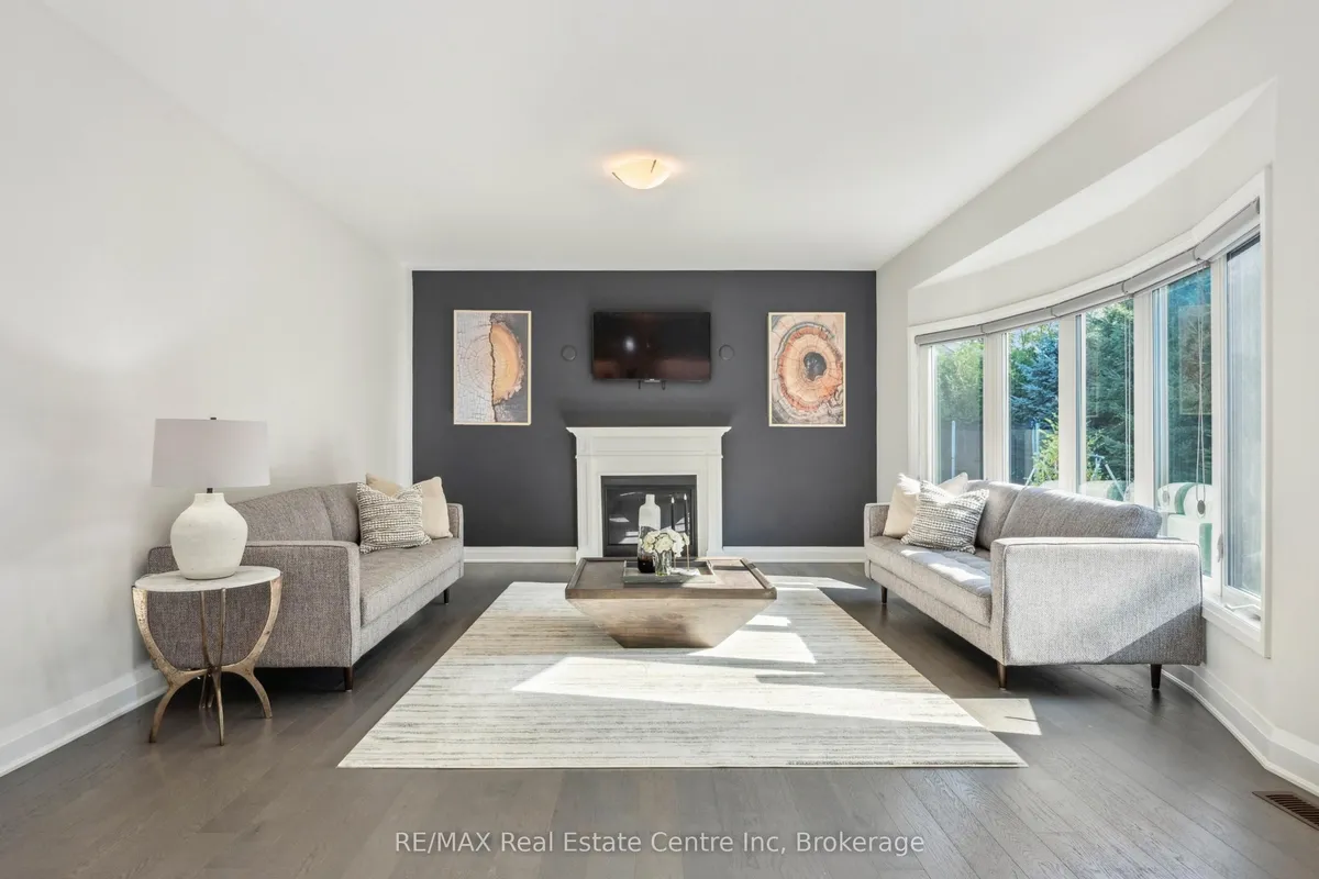 31 EMENY Lane, ON N1L 0H3