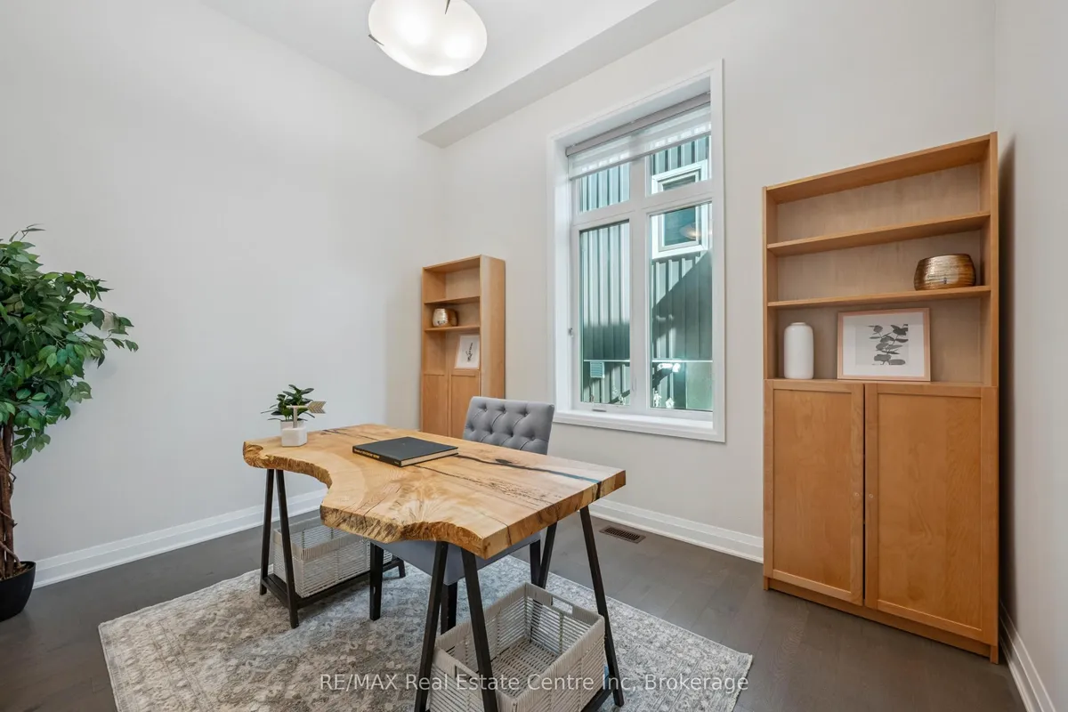 31 EMENY Lane, ON N1L 0H3