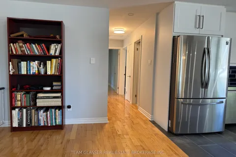 708 VILLAGE GREEN Avenue, ON N6K 1H2