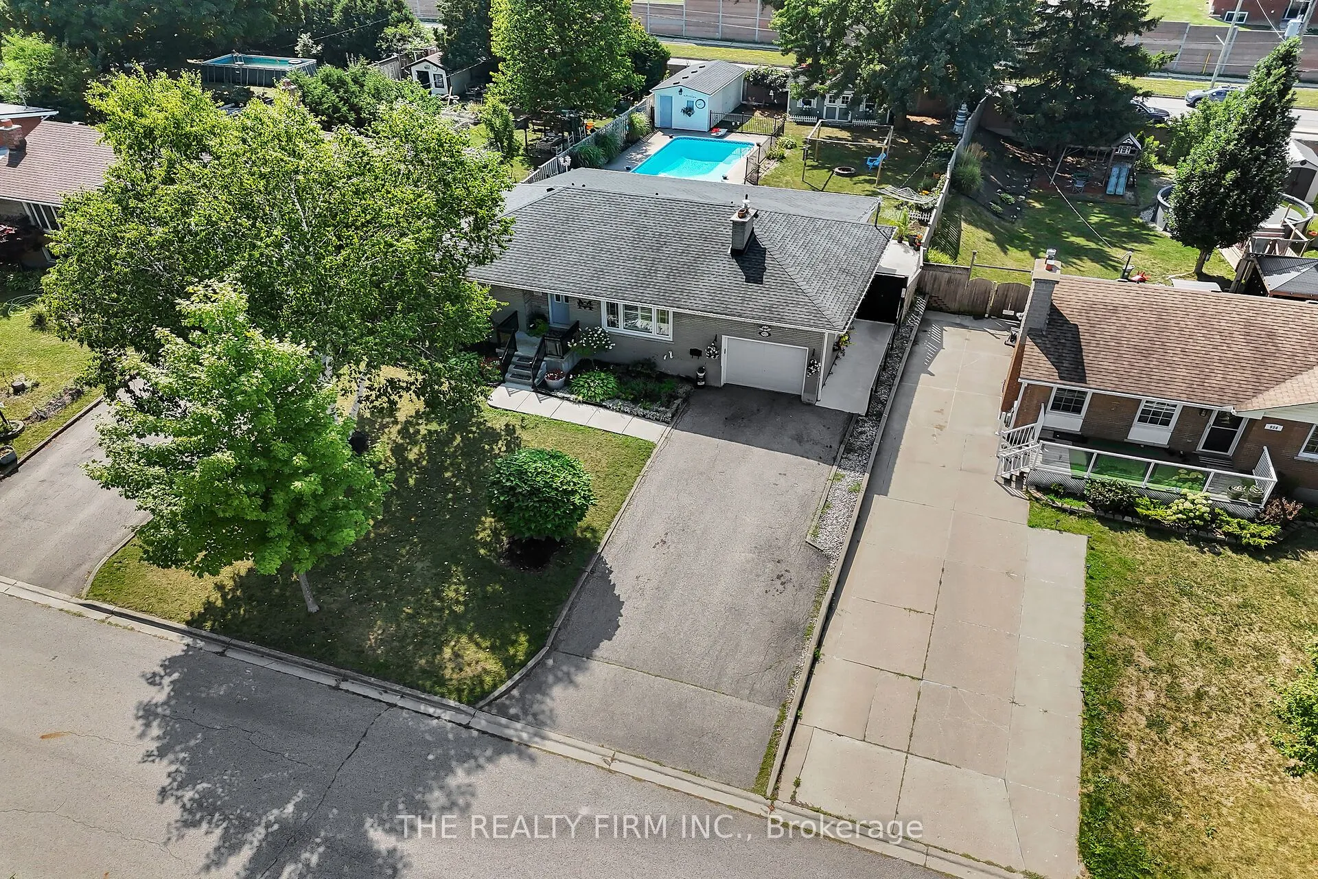 952 Eagle Crescent, ON N5Z 3H7