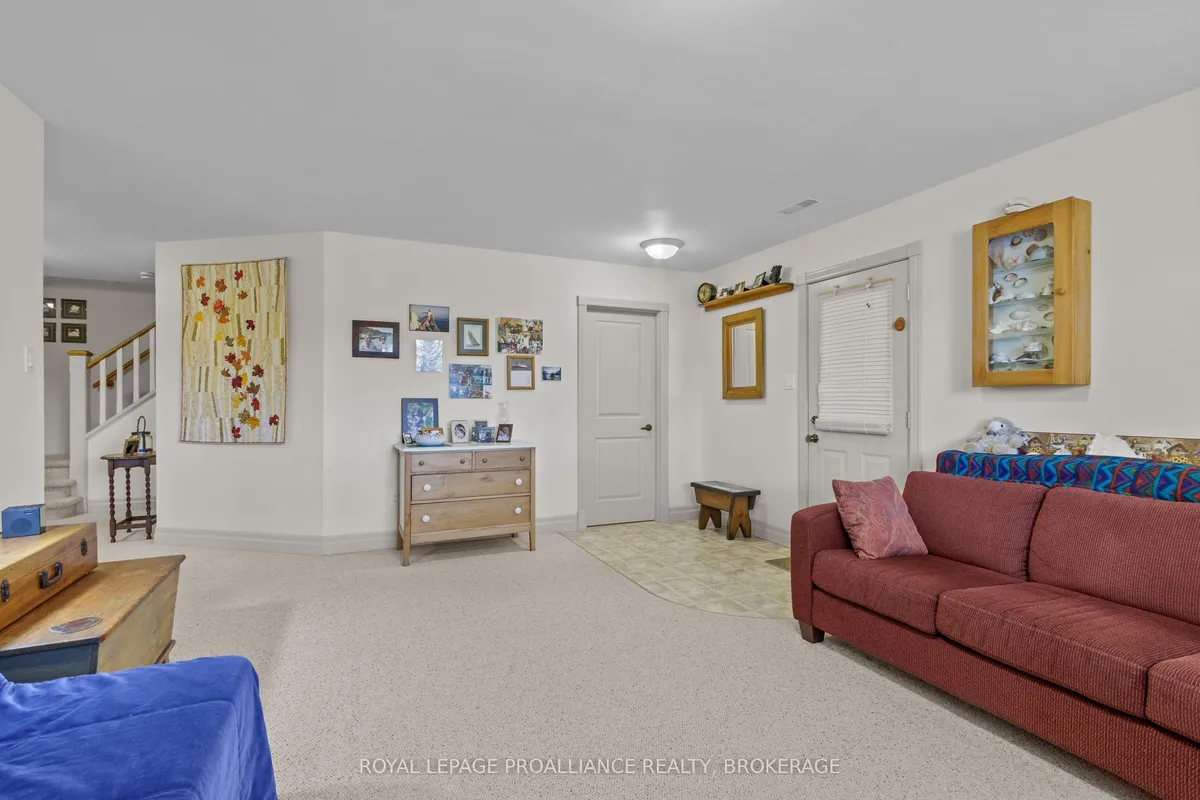 241 Potspoon Lane, ON K0H 1T0