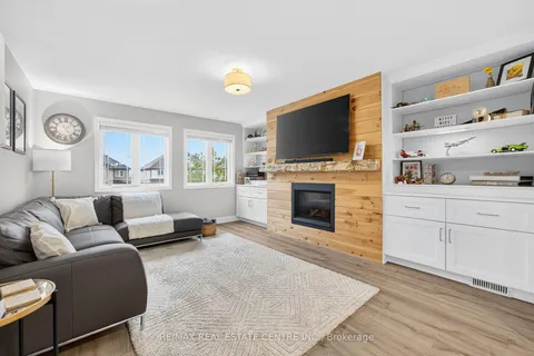 110 OAKES Crescent, ON N1E 0J5