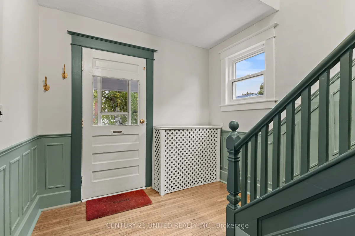 16 Locust Street, ON L3C 4J2