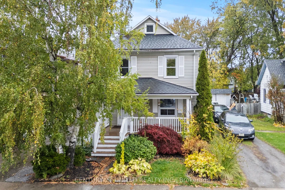 16 Locust Street, ON L3C 4J2