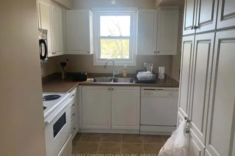 358-360 Glenridge Avenue, ON L2T 3K7