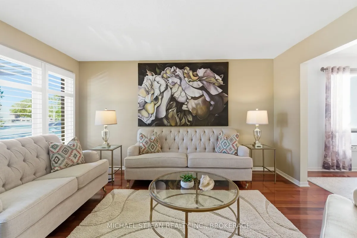 30 Capri Street, ON L2V 4S8