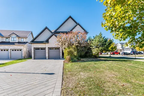 104 Staffordshire Court, ON N6H 5P8