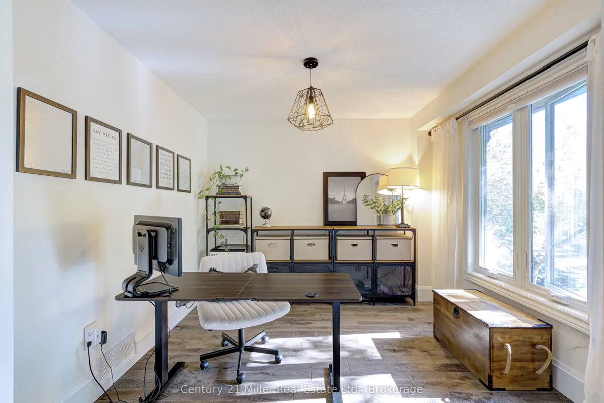 6 Mays Crescent, ON L8B 0G4