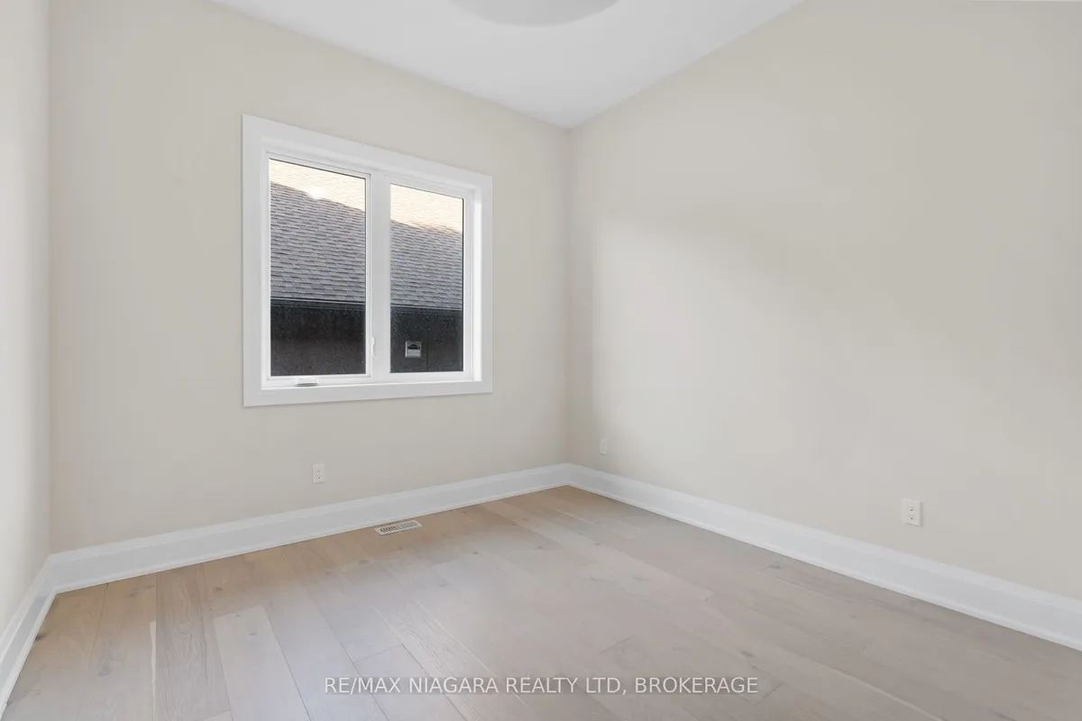 13 Kenmir Avenue, ON L0S 1J0