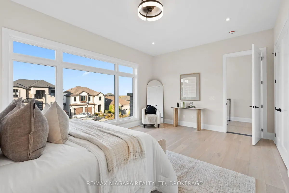 13 Kenmir Avenue, ON L0S 1J0