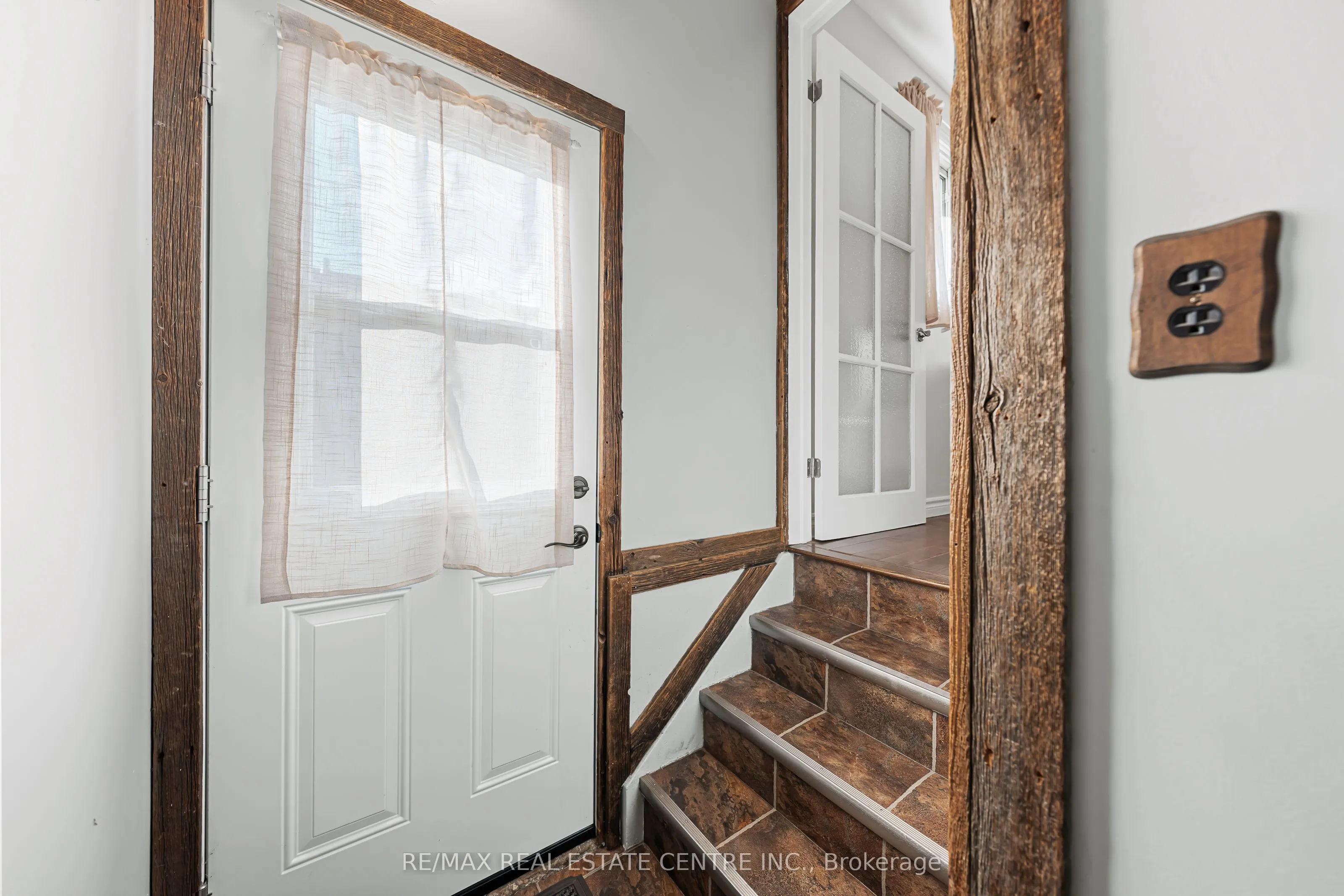 97 First Avenue, ON N1S 2B4