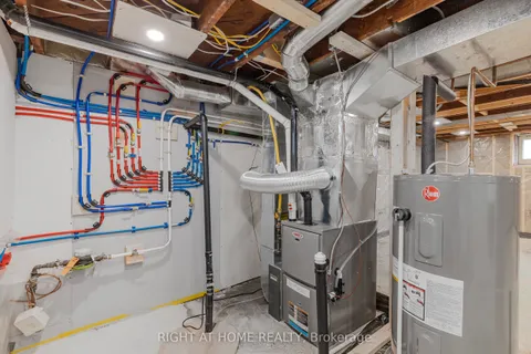 9 Admiral Road, ON L2P 1G4