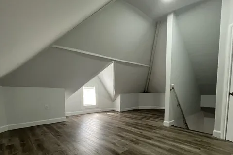 44 Madison Avenue, ON L8L 5Y1