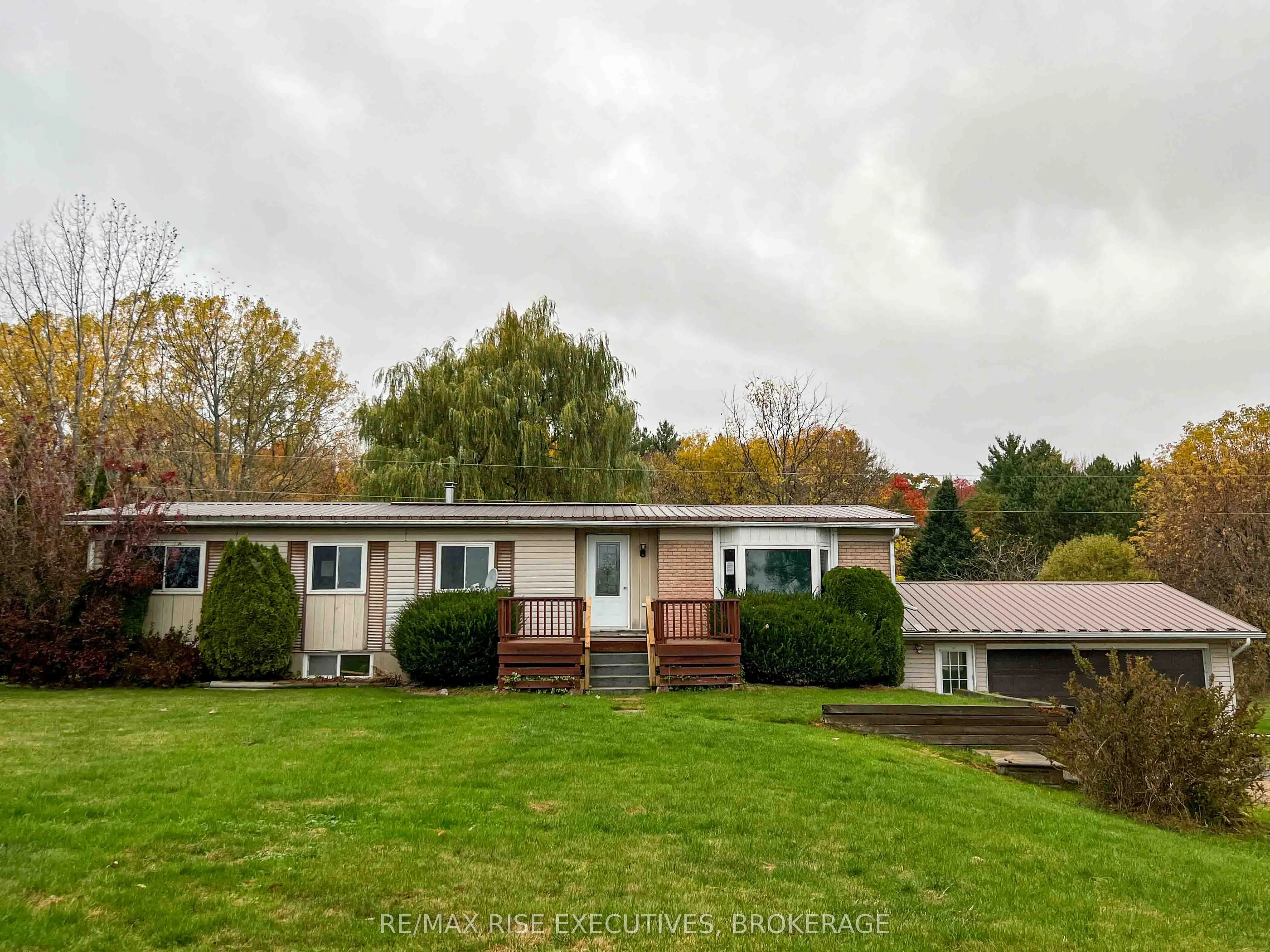 1162 Thousand Islands Parkway, ON K0E 1R0