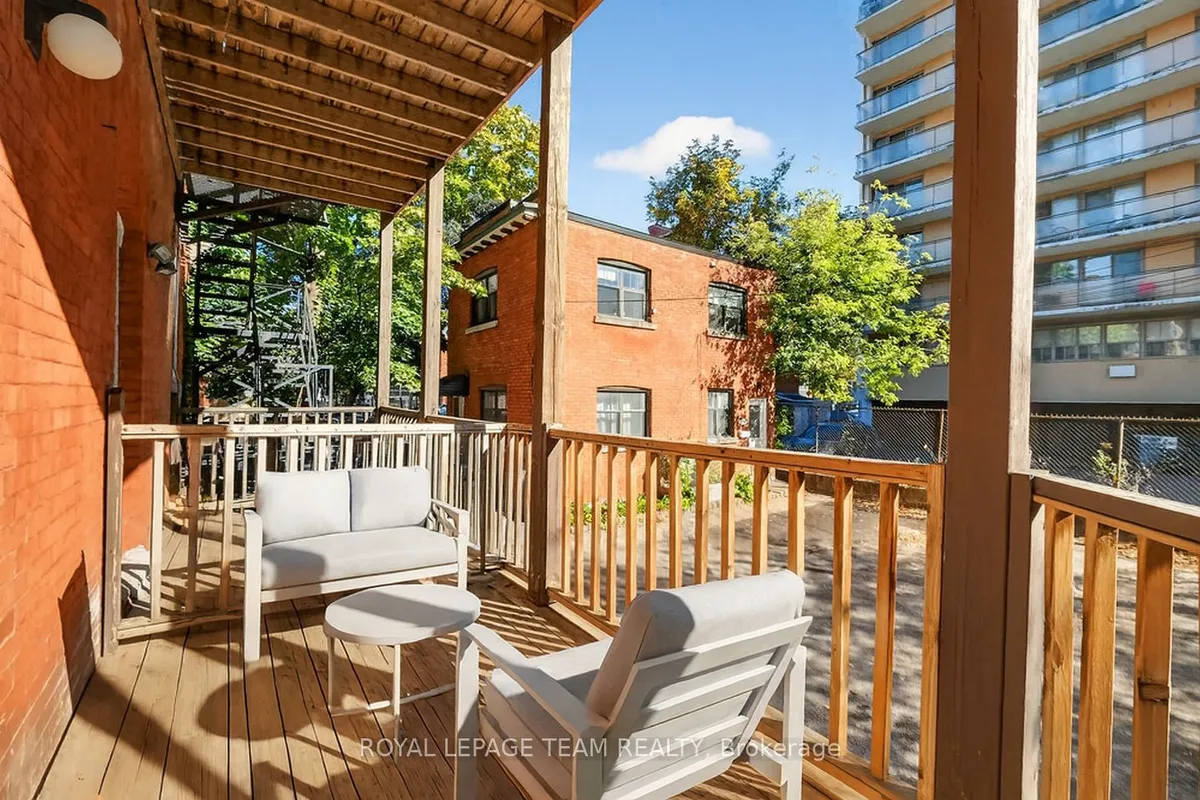 260 Somerset Street, ON K2P 0J6