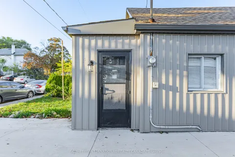 15 Grantham Avenue, ON N1R 4V3