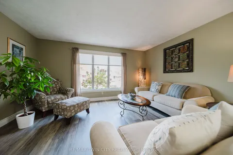 491 Appledale Crescent, ON N2T 1V5