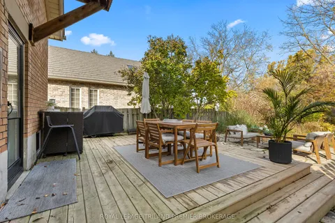 22 Briscoe Street, ON N6C 1W9