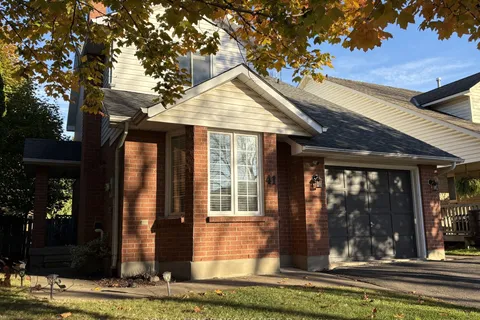 41 Huntington Lane, ON L2S 3R5