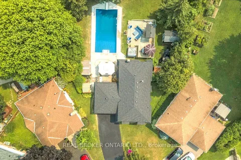 51 Southglen Road, ON N3R 6Z9