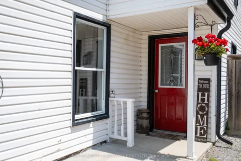 17 James Street, ON K8V 2W8