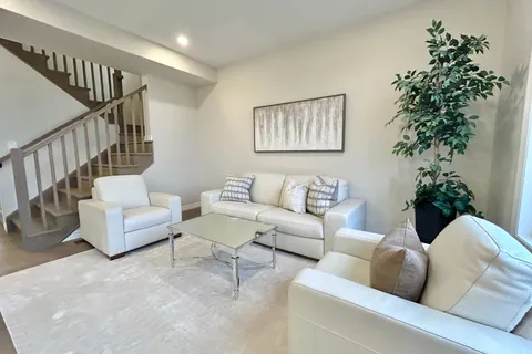 16 Peace River Street, ON K8N 0V6