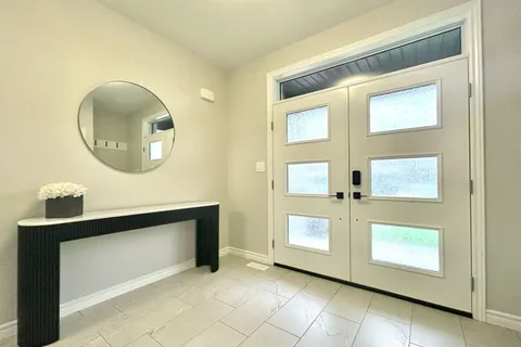 16 Peace River Street, ON K8N 0V6