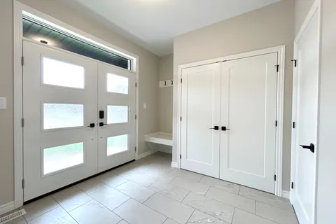 16 Peace River Street, ON K8N 0V6