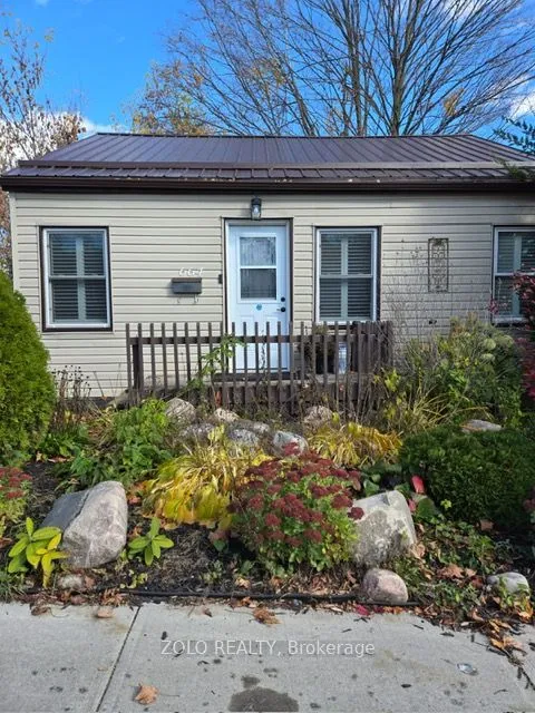 664 Park Street, ON K9H 4S3
