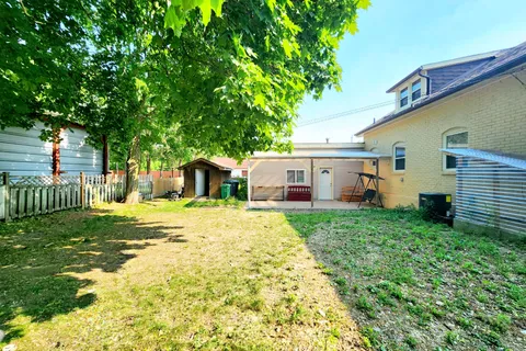 734 Dundas Street, ON N4S 1E9