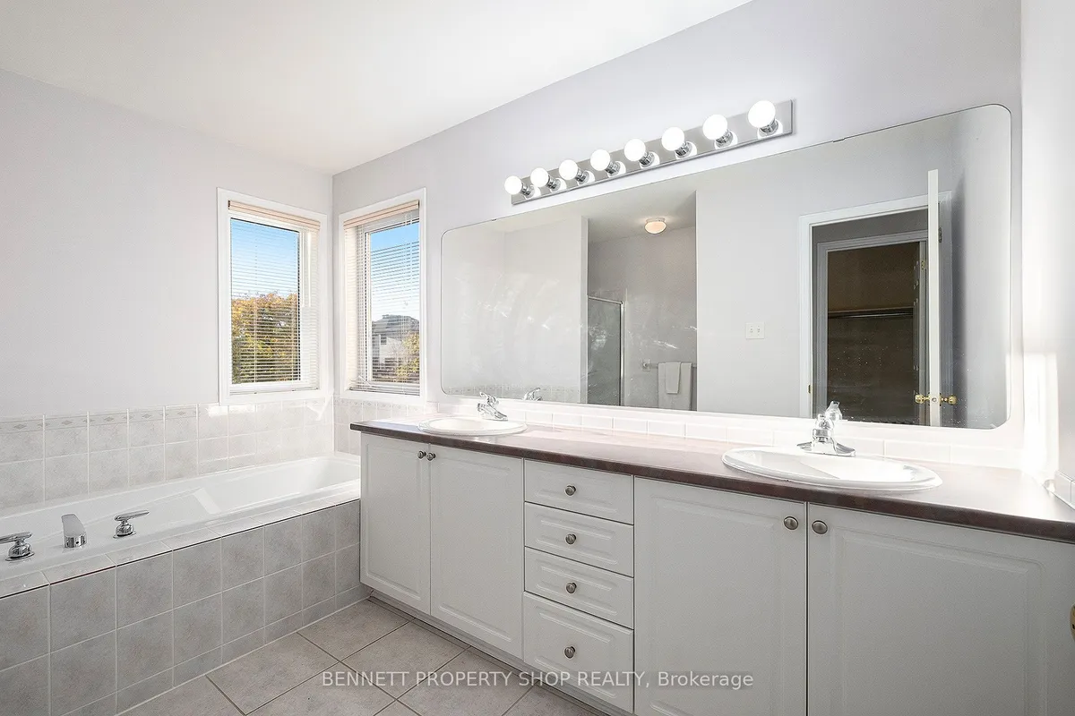 18 Tierney Drive, ON K2J 4W2