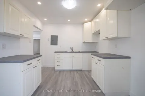 170 Niagara Street, ON L2R 4L4